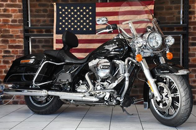 HARLEY-DAVIDSON ROAD KING