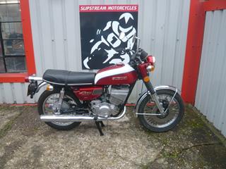 SUZUKI GT250 