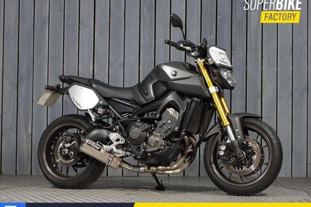 YAMAHA MT-09