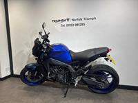 YAMAHA MT-09