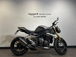 TRIUMPH SPEED TRIPLE 1200 RS 