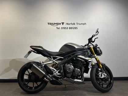 TRIUMPH SPEED TRIPLE 1200 RS