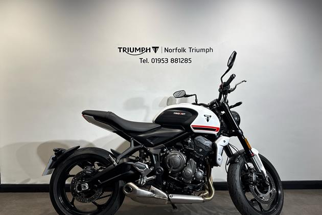 TRIUMPH TRIDENT 660