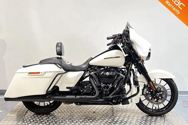 HARLEY-DAVIDSON STREET GLIDE