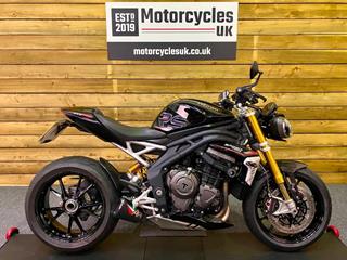 SPEED TRIPLE 1200 RS 