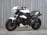 TRIUMPH SPEED TRIPLE 1050