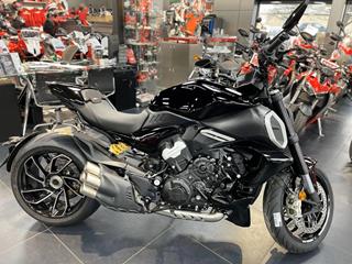 DUCATI DIAVEL V4 