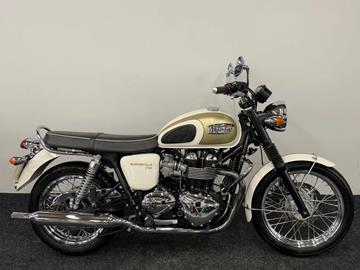 TRIUMPH BONNEVILLE T100