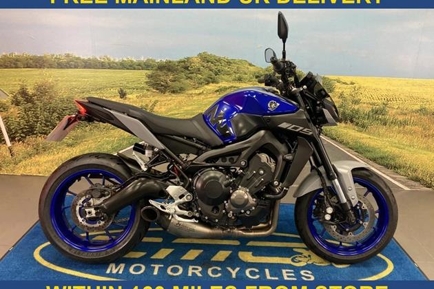 YAMAHA MT-09