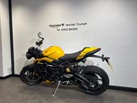 TRIUMPH STREET TRIPLE 765 RS