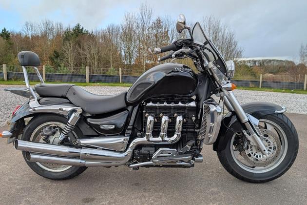 TRIUMPH ROCKET III CLASSIC