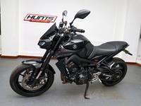 YAMAHA MT-09