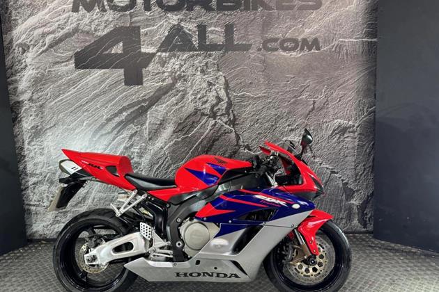 HONDA CBR1000RR FIREBLADE