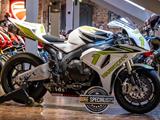 CBR1000RR FIREBLADE 