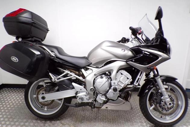 YAMAHA FZ6 FAZER