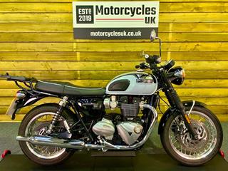 TRIUMPH BONNEVILLE T120 