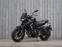 YAMAHA MT-09