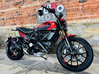 DUCATI SCRAMBLER 800