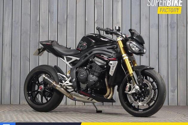 TRIUMPH SPEED TRIPLE 1200 RS