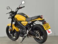 YAMAHA XSR125