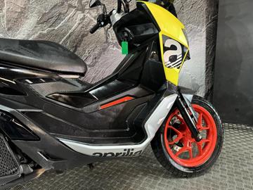 APRILIA SR GT 125