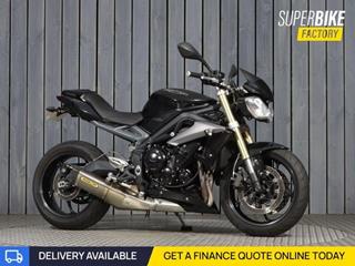 TRIUMPH STREET TRIPLE 675 