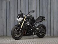 TRIUMPH STREET TRIPLE 675