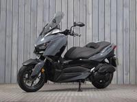 YAMAHA XMAX 125