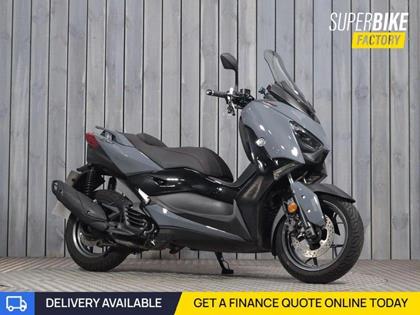 YAMAHA XMAX 125