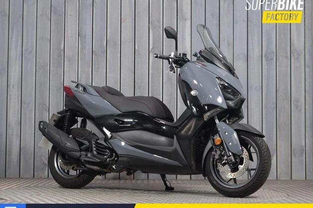 YAMAHA XMAX 125