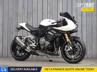 TRIUMPH SPEED TRIPLE 1200 RR 