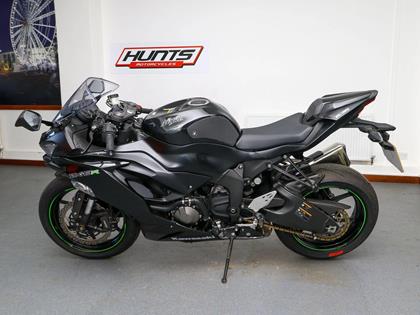 KAWASAKI ZX-6R