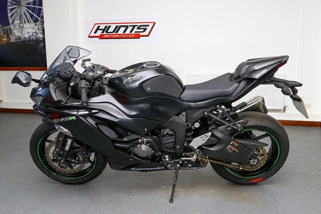 KAWASAKI ZX-6R