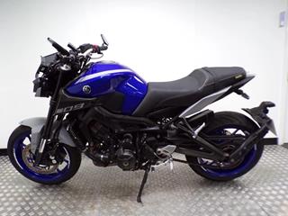 YAMAHA MT-09 