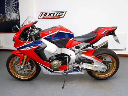 HONDA CBR1000RR FIREBLADE