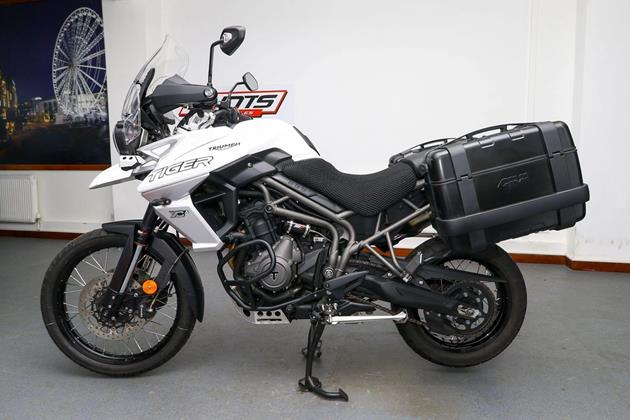 TRIUMPH TIGER 800