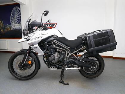 TRIUMPH TIGER 800