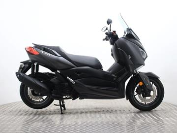 YAMAHA XMAX 125