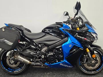 SUZUKI GSX-S1000F