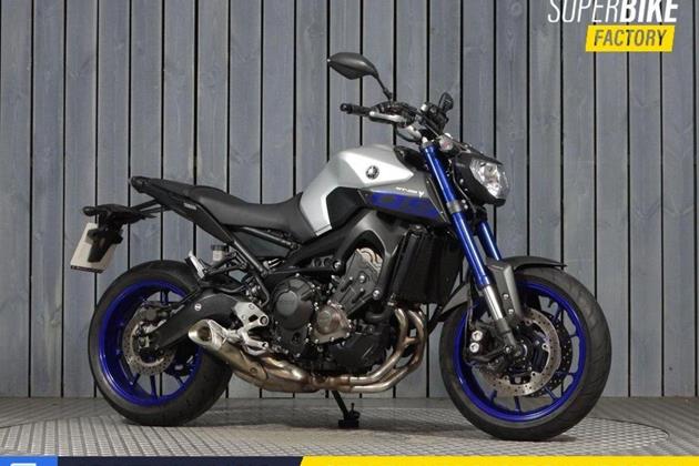 YAMAHA MT-09