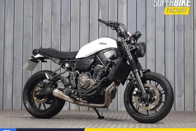 YAMAHA XSR700