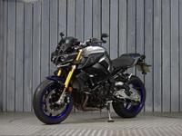 YAMAHA MT-10