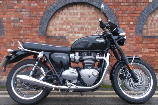 TRIUMPH BONNEVILLE T120