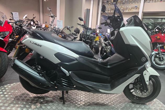 YAMAHA NMAX 125