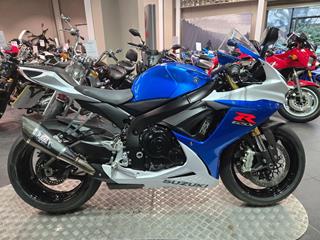 SUZUKI GSX-R750 