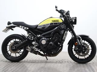 YAMAHA XSR900 