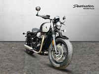 TRIUMPH BONNEVILLE BOBBER