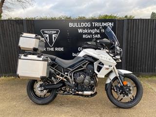 TRIUMPH TIGER 800 