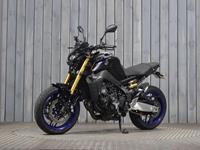 YAMAHA MT-09