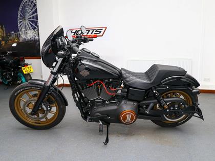 HARLEY-DAVIDSON LOW RIDER